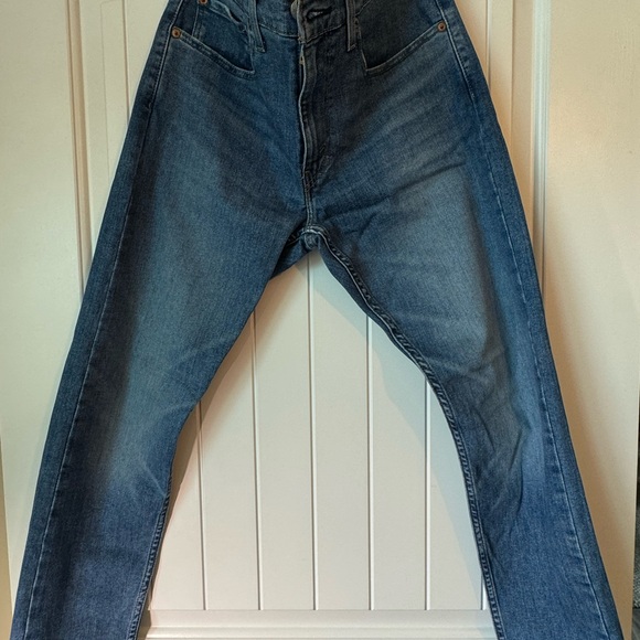 Levi’s 34/29 skinny taper jeans. - Picture 2 of 5